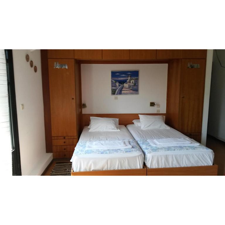 Kostas Studios Apartments - Ενοικιαζόμενα Δωμάτια Με Κουζινάκι Myrina Ngoại thất bức ảnh