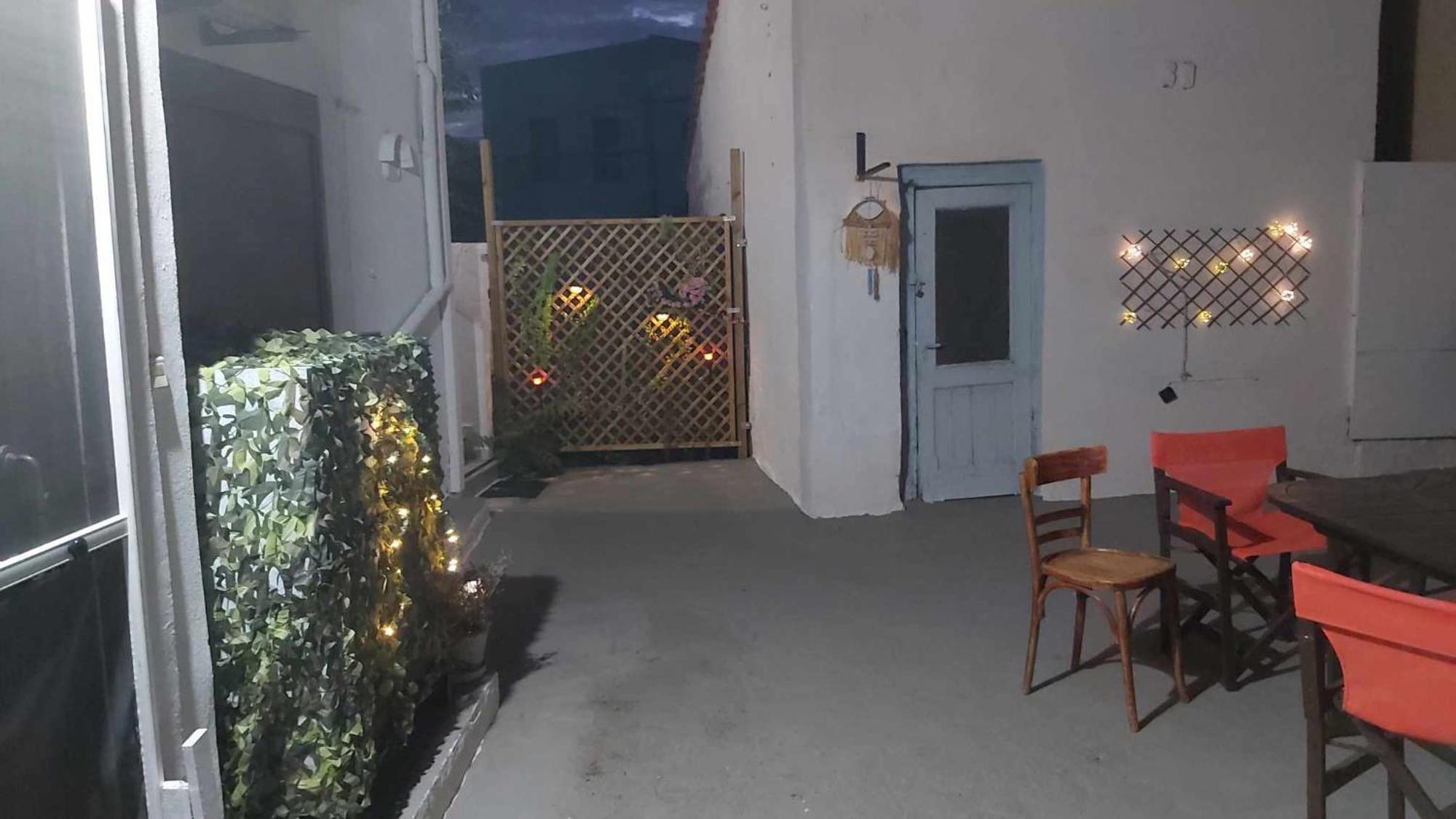 Kostas Studios Apartments - Ενοικιαζόμενα Δωμάτια Με Κουζινάκι Myrina Ngoại thất bức ảnh